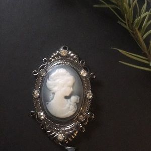 Victorian Styled Pendant